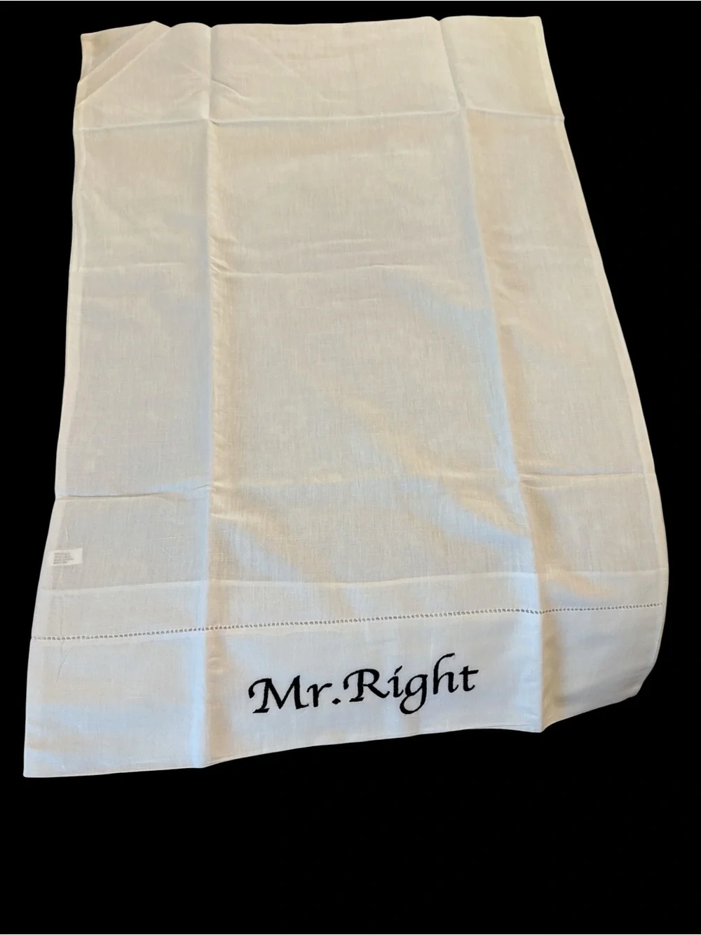 Mr & Mrs Wedding pillowcases “Mr. Right / Mrs. Always Right” White embroidered